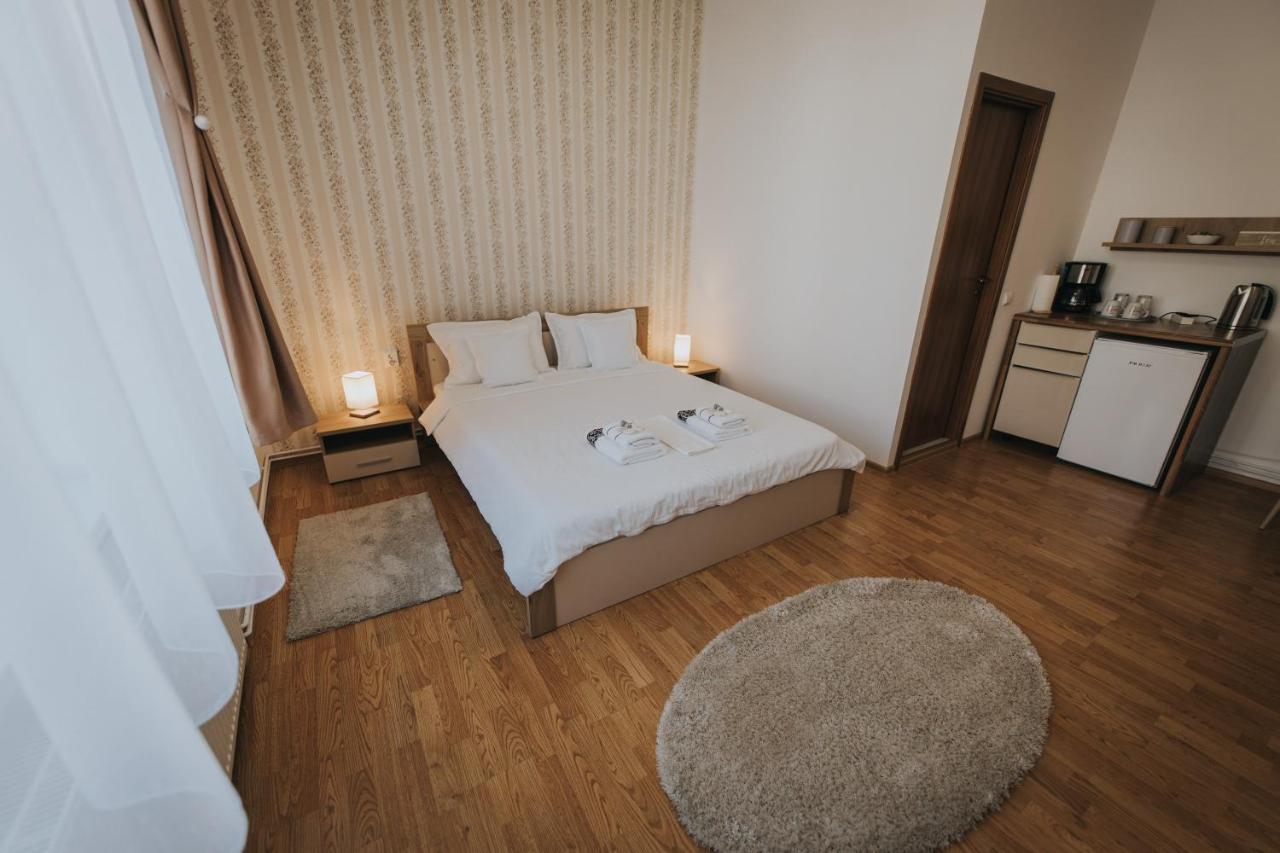 Gavri'S Classic Apartment Сибиу Екстериор снимка