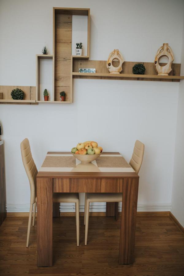 Gavri'S Classic Apartment Сибиу Екстериор снимка