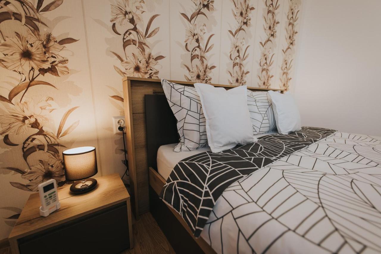 Gavri'S Classic Apartment Сибиу Екстериор снимка